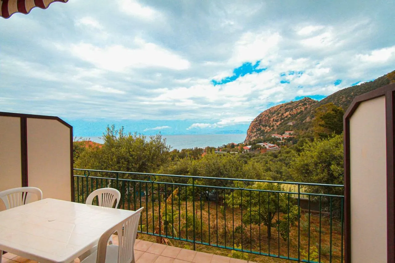 Residence Calava Gioiosa Marea 0*,