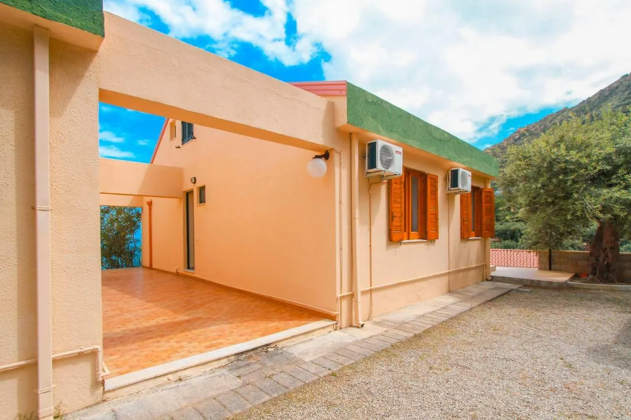 Apart Otel Residence Calava Gioiosa Marea İtalya